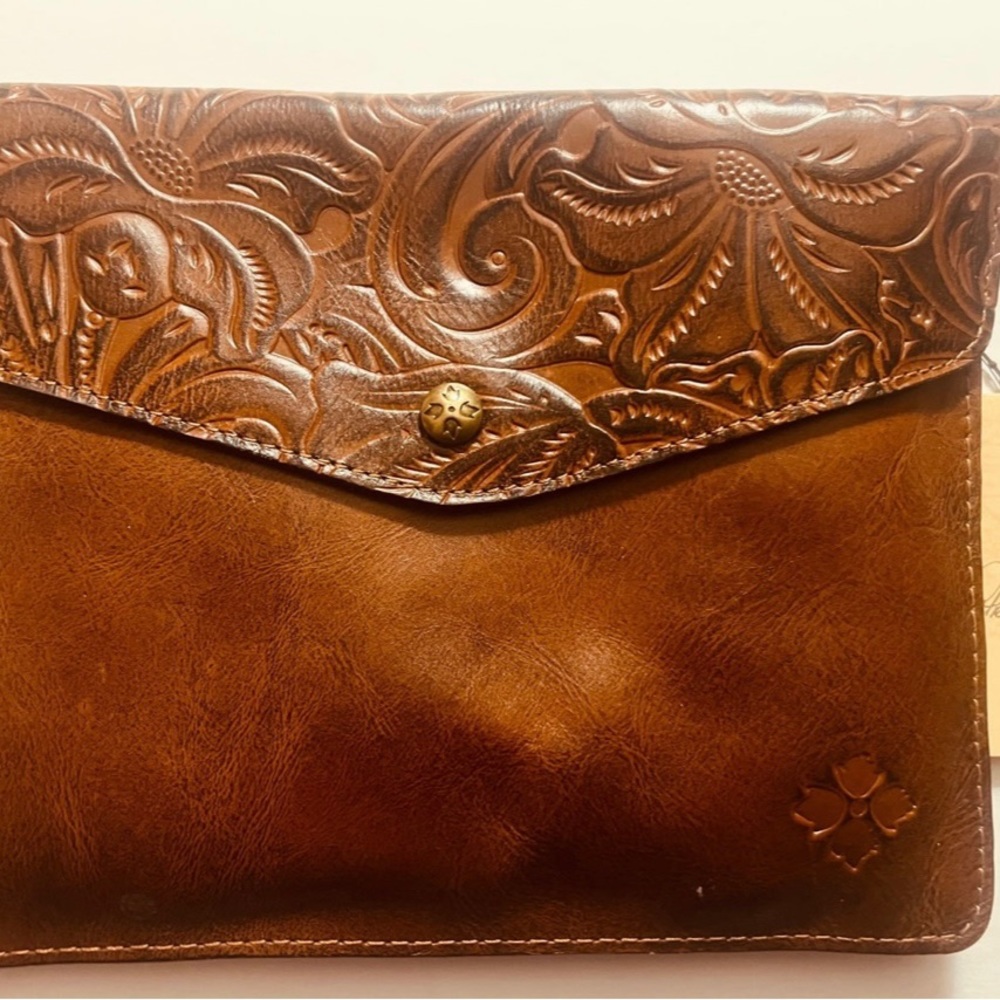 New Patricia Nash Brown Tooled Burnished Florence Clutch